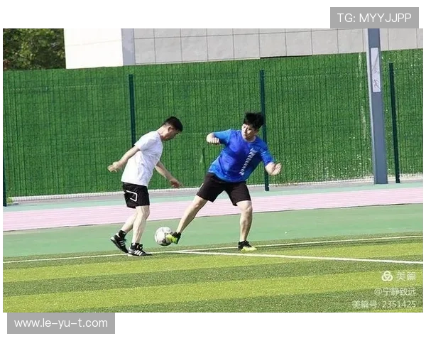 足球团队协作决定胜负:团队默契助力比赛胜利 足球团队协作决定胜负:团队默契助力比赛胜利